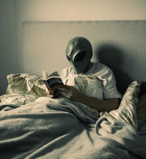 Les Extraterrestres débarquent à Limoges : Préparez vos valises (et votre second degré) !