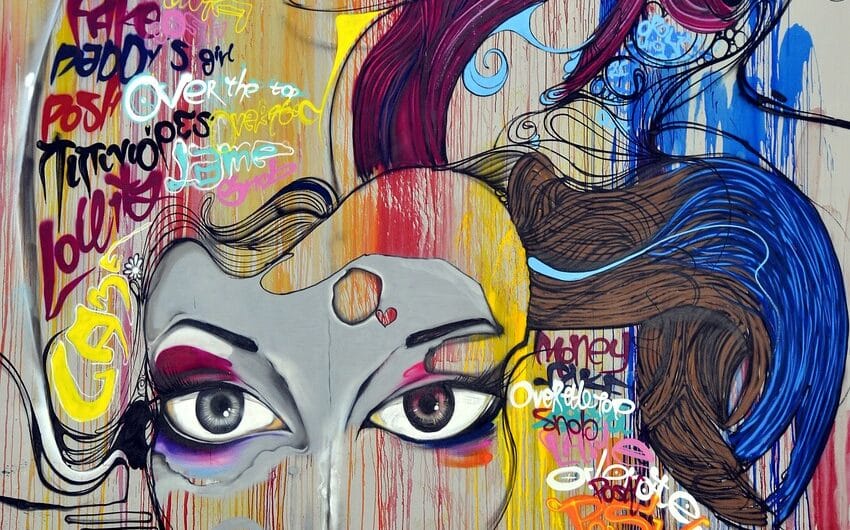 Le Havre : une artiste rebouche les trous des quais avec du street art, par amour pour la ville