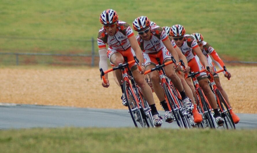 Une mamie frôle la catastrophe lors d’une course cycliste