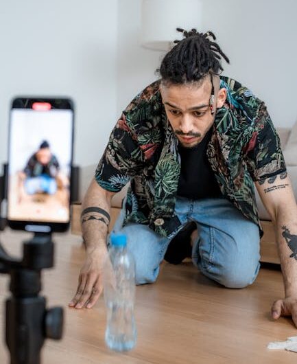 Alerte Mode: Des Tongs à Punaises Envahissent TikTok (Et Vos Pieds Tremblent Déjà!)