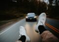 Il se fait voler ses places pour Jul et pourchasse le voleur sur l'autoroute : la course-poursuite la plus improbable de 2025 !