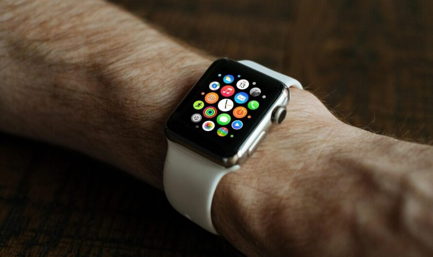 Le pape Léon XIV et son Apple Watch : quand la technologie s’invite au Vatican !
