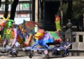 Villers-sur-Mer se transforme en Jurassic Park pour un défilé de dinosaures complètement dingue !