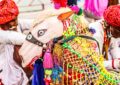 Quand La Poste décore des comédiens pour avoir joué les facteurs à cheval : l'histoire la plus mignonne de l'année ! 🐴📮