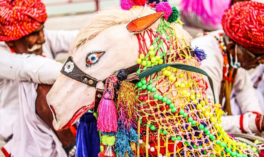 Quand La Poste décore des comédiens pour avoir joué les facteurs à cheval : l’histoire la plus mignonne de l’année ! 🐴📮