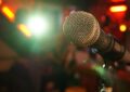 Quand le stand-up rencontre la spéléologie : un spectacle d'humour dans une grotte bourguignonne !