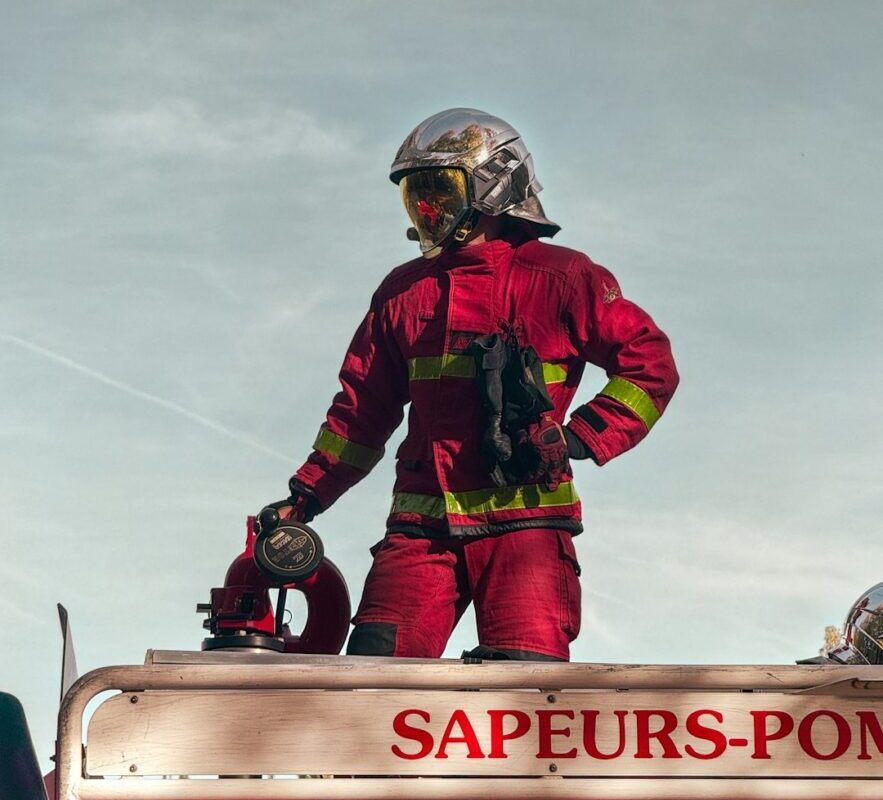 Quand les pompiers écrivent les blagues Carambar : l'histoire délirante qui va vous faire fondre !