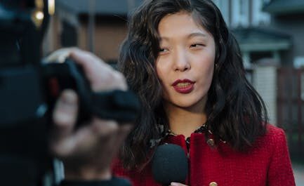 Quand un fumeur rebelle transforme un JT en spectacle : l'incident insolite de Brussels Airport