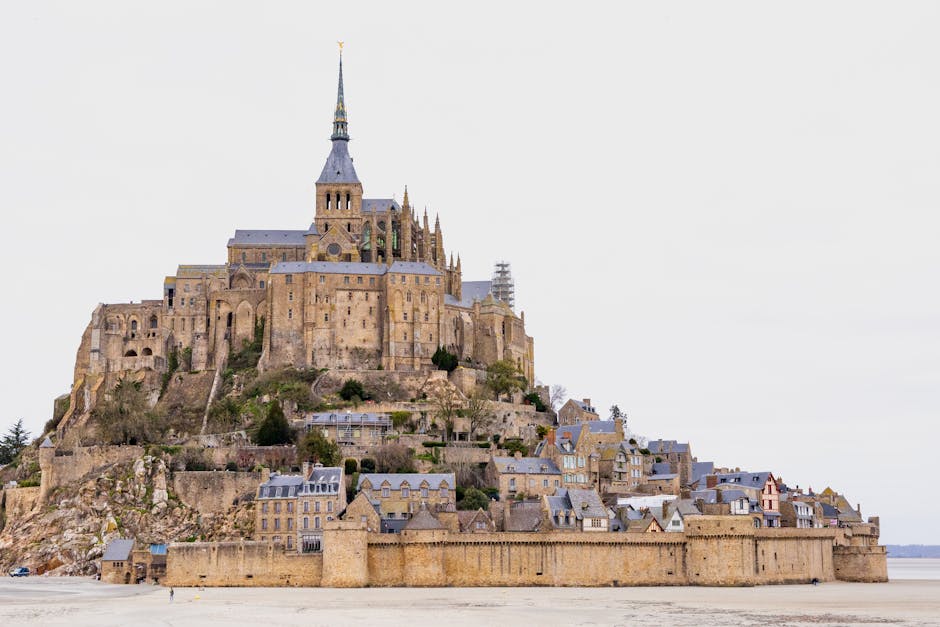 Quand un influenceur américain transforme le Mont-Saint-Michel en château de jeu vidéo (et fait le buzz mondial !)