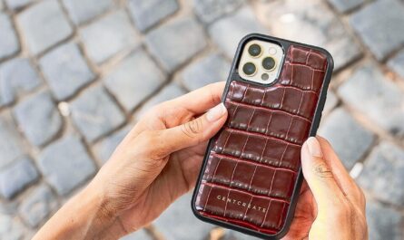 Apple lance une chaussette à 249€ pour iPhone : le génie marketing ou la blague la plus chère du siècle ?