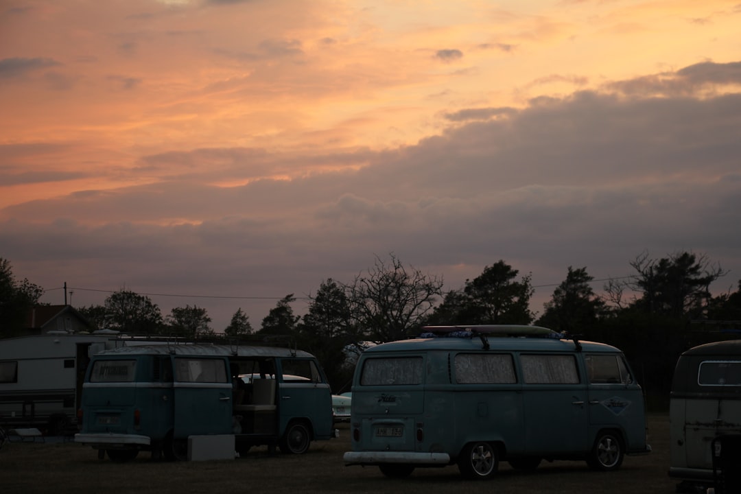 Ce passionné a transformé un bus en Magicobus Harry Potter et vous pouvez y dormir !