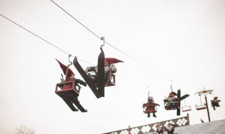 Les lutins de Noël les plus moches de France ? Besançon enflamme les réseaux sociaux !