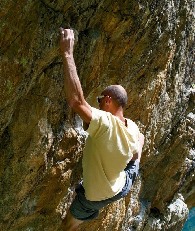 Alex Honnold grimpe 508 mètres sans corde en direct sur Netflix : quand l'exploit devient spectacle
