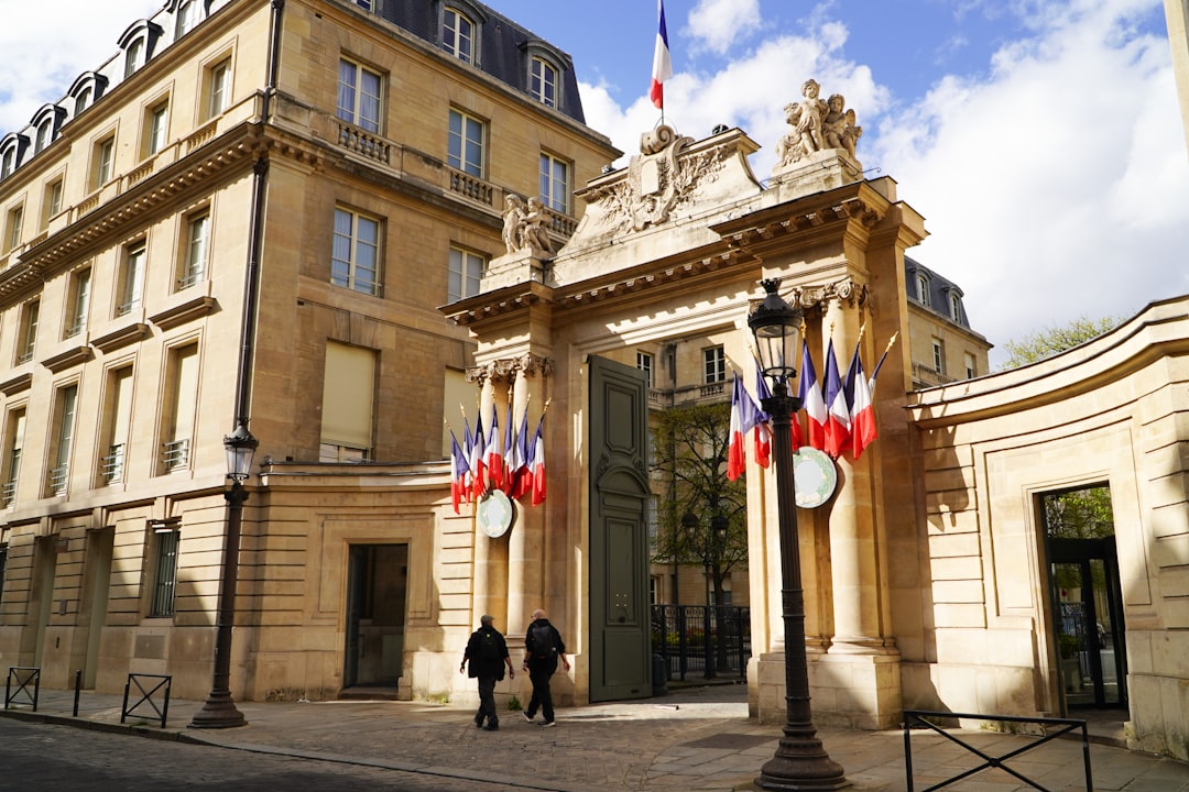 Quand le Quai d'Orsay devient le roi du troll sur X : bienvenue dans l'ère du clash diplomatique !