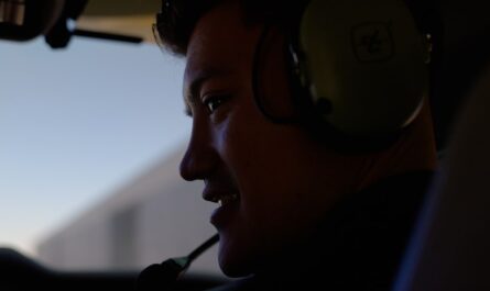 Un ex-steward voyage gratuitement pendant 4 ans en se faisant passer pour un pilote : l'arnaque du siècle !