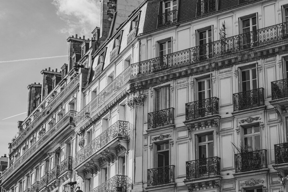 À 91 ans, il devient papa pour la 7e fois : "Robert De Niro, t'es battu mon vieux !"