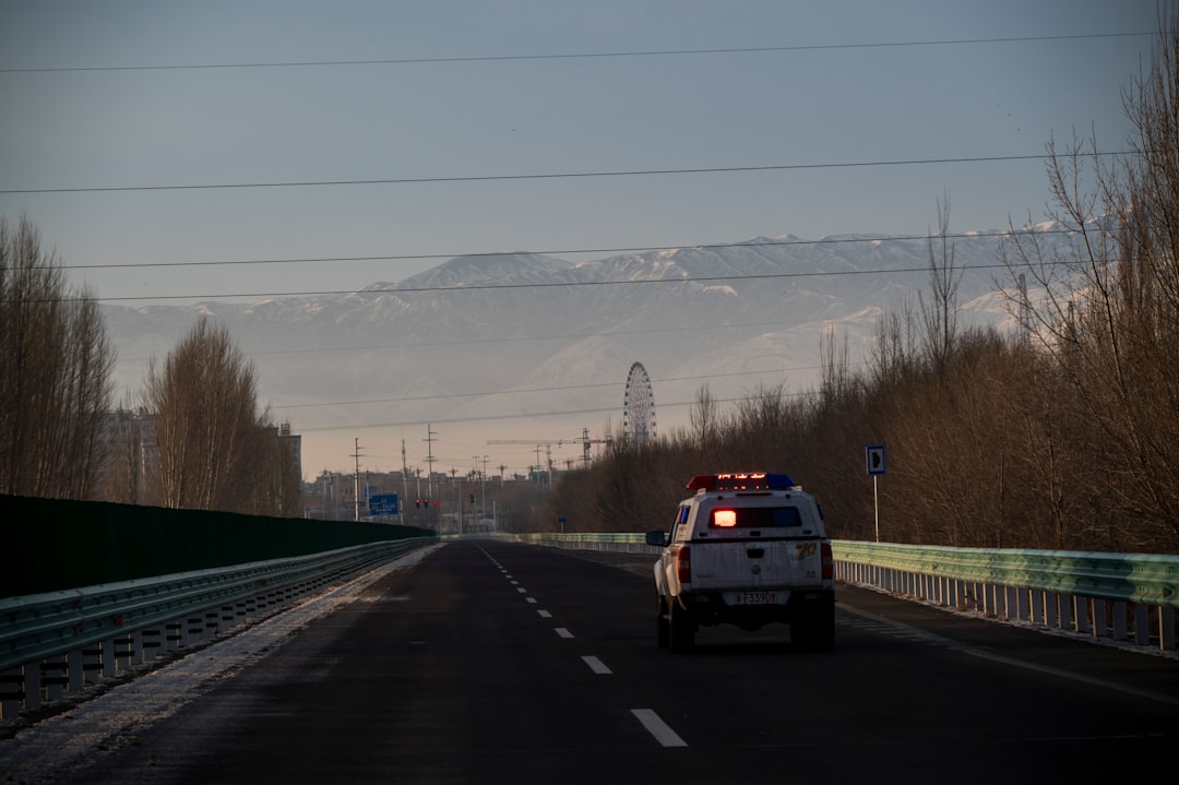 Flashé à 230 km/h sur l’A7 : la BMW, la Drôme… et le week-end où les gendarmes ont sorti la moissonneuse-batteuse