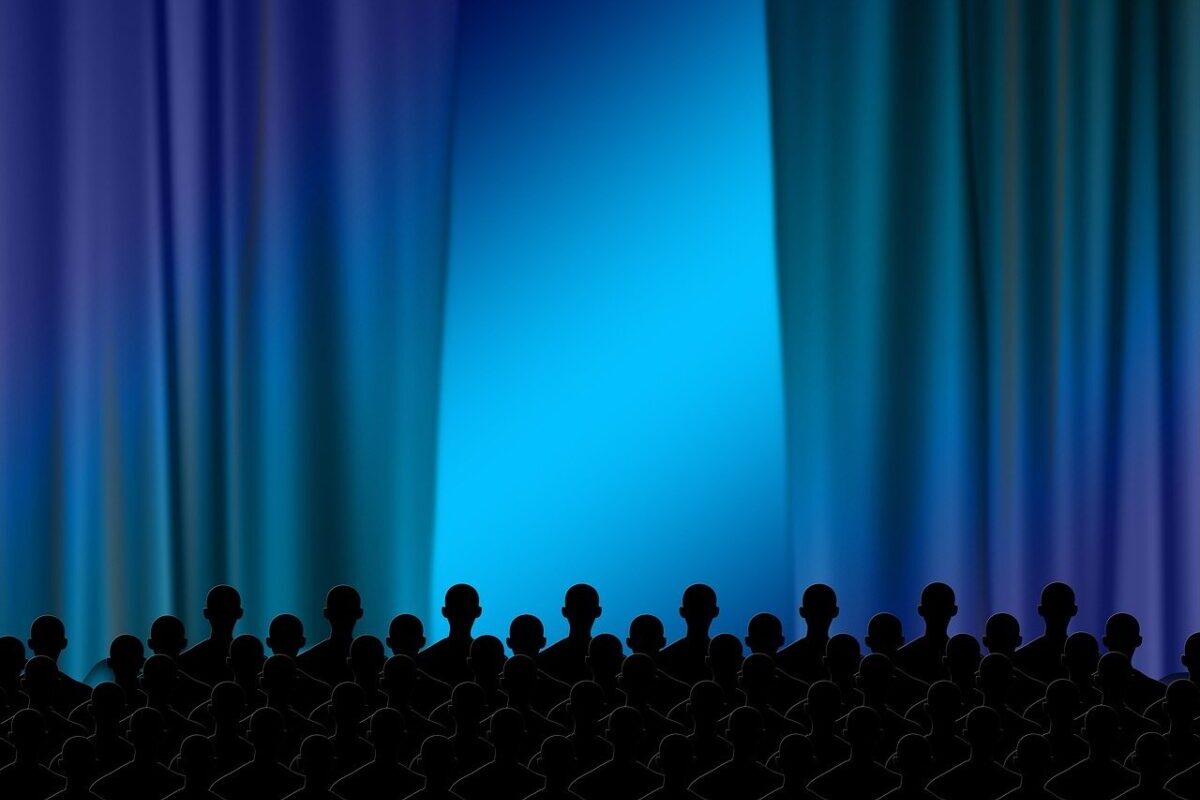 Jim Carrey aux César : 5 minutes de français, 1 grimace légendaire et une langue « fatiguée »