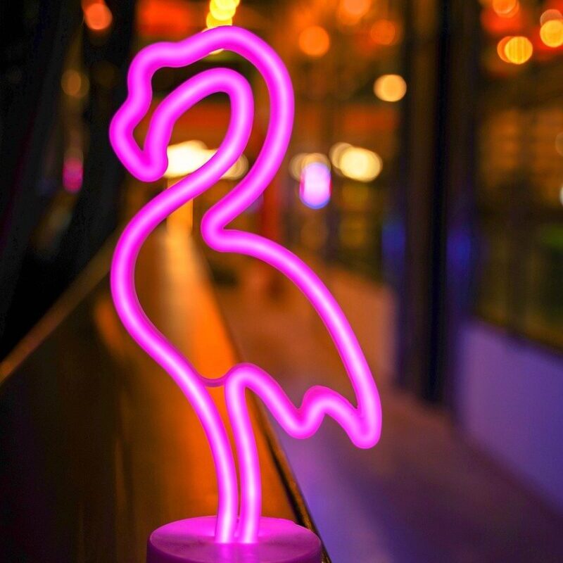 Jim Carrey parle français aux César 2026… pendant que Béatrice Dalle raconte comment elle a « braqué » le buffet des Trump