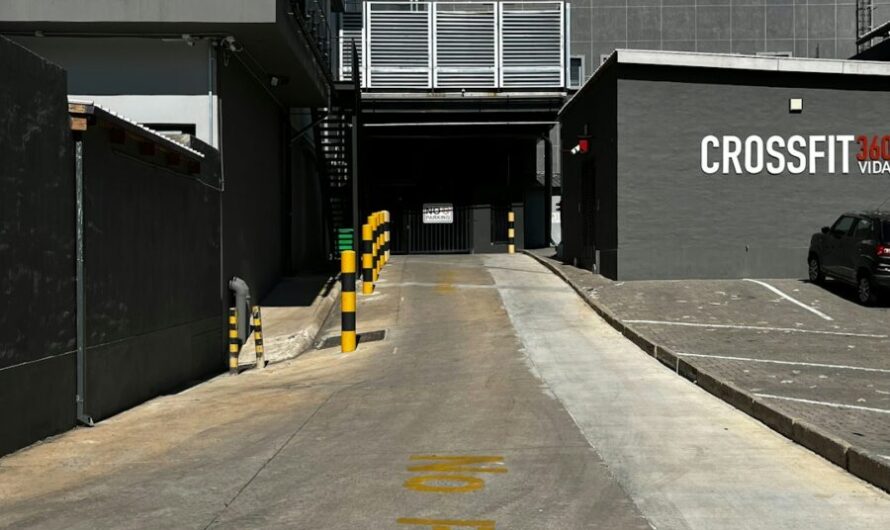 Chez Stellantis, venir au boulot avec la “mauvaise” voiture peut vous valoir un ticket