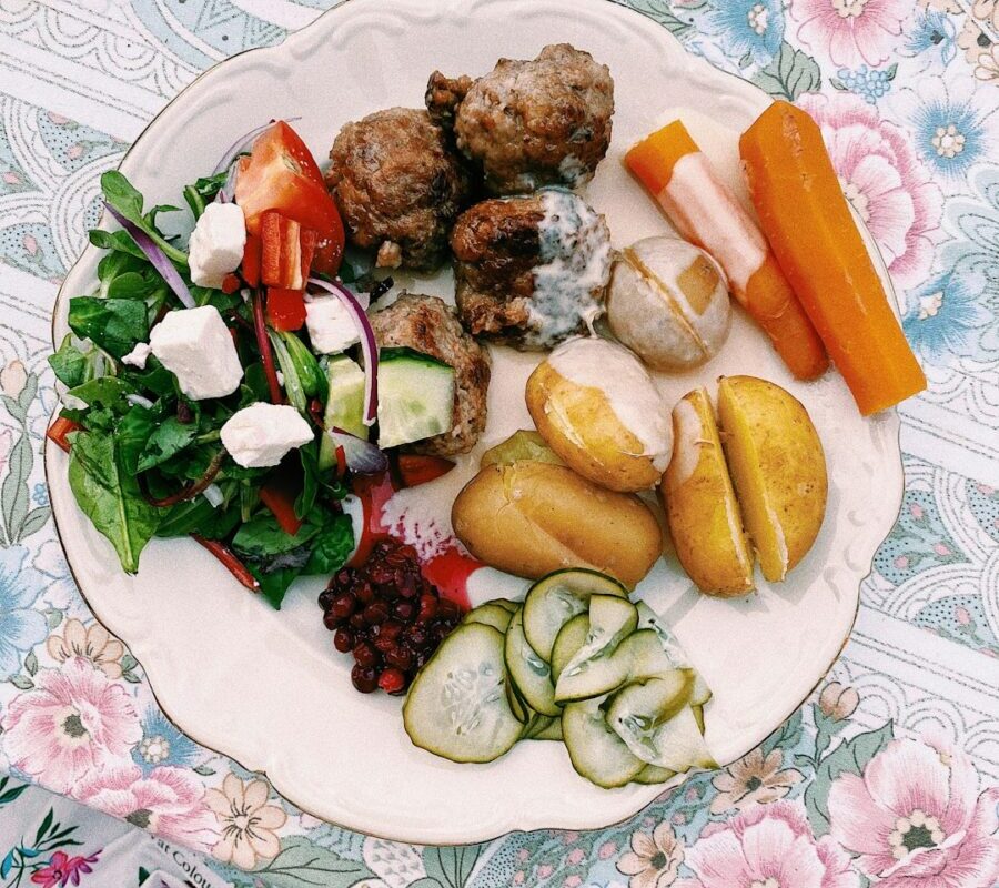 IKEA ose la sucette goût boulette de viande… et oui, c’est une vraie info