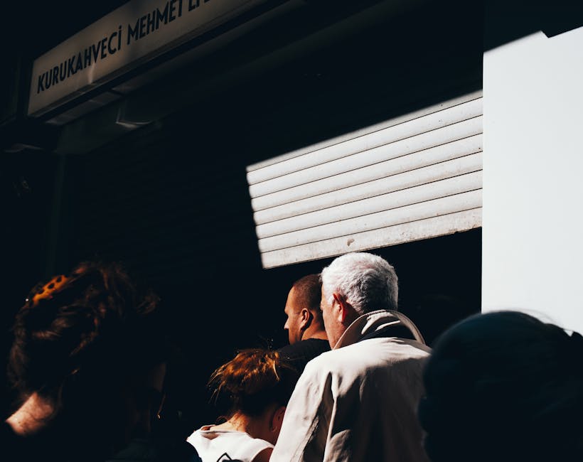 À Toulouse, ils ont dormi dans la rue pour… une montre Swatch à 385 €