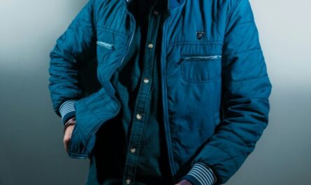 La veste Palantir à 239 $ qui a mis Internet en PLS