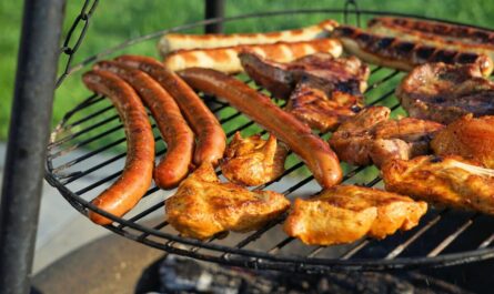 Lidl ose la blague XXL sur Instagram… et Internet s’étouffe presque avec sa saucisse
