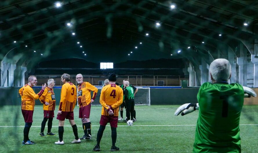 À 80 ans, il file en équipe de France… de foot en marchant, et franchement c’est magnifique