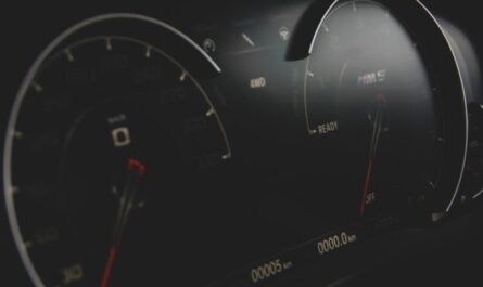 Il attendait le million au compteur… sa Renault est repartie à zéro comme si de rien n’était
