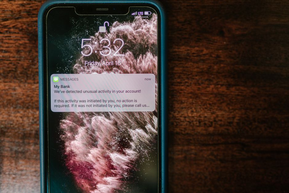 « Test Cédric » : la notification la plus gênante de l’année a fait paniquer 11 millions de clients