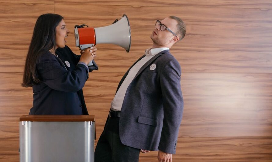 Il l’insulte sur Facebook… puis présente ses excuses publiques le lendemain