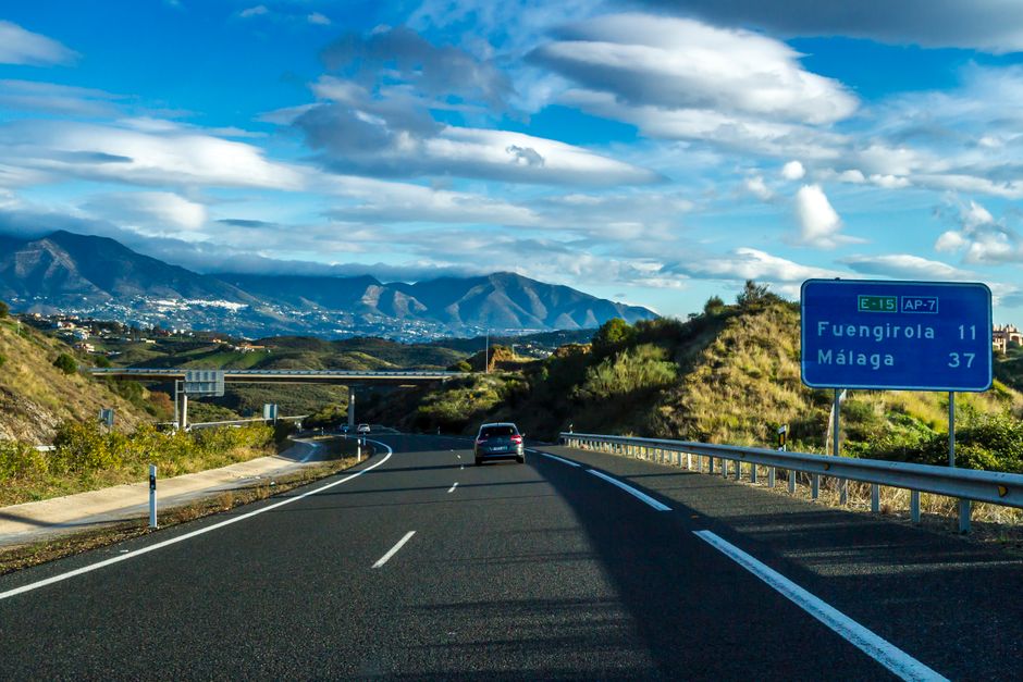 Ils ont confondu autoroute et chambre d’hôtel : un couple de touristes verbalisé en plein ébat sur l’A-7