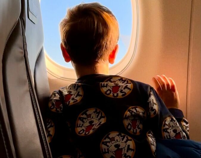 Un enfant refuse sa ceinture… et tout un avion reste au sol au Canada