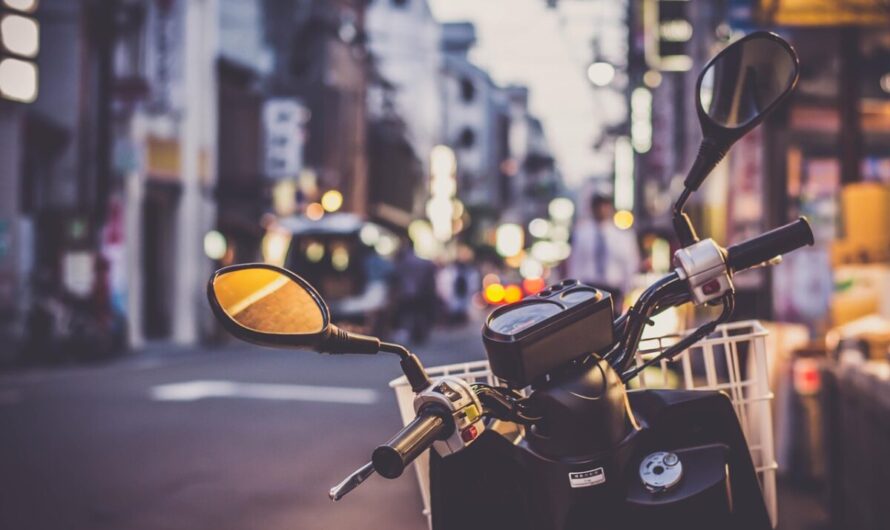 À Marseille, un scooter à 6 places fait le buzz… et franchement, il fallait oser