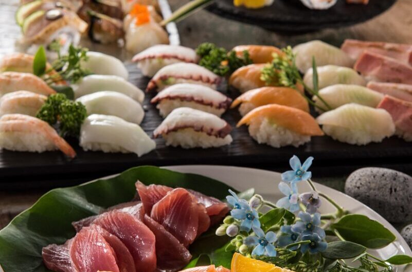 Elle cache ses sushis pour éviter le supplément : l’astuce virale qui fait grincer des baguettes