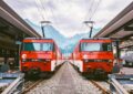 En Suisse, on peut manger une raclette dans un mini-train… et j’avoue, c’est génial
