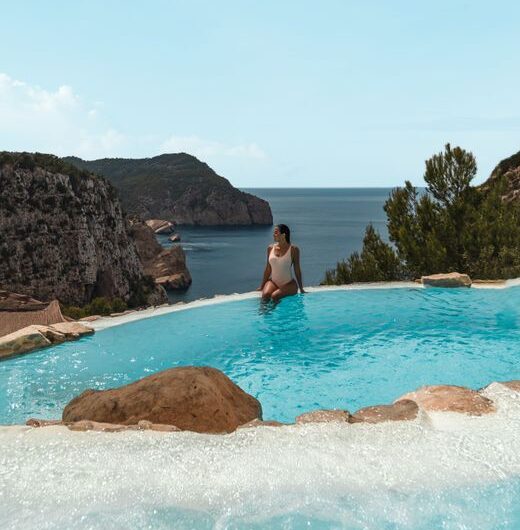 Elle change tous ses euros en dollars avant d’aller à Ibiza… parce qu’elle pensait quitter l’Espagne