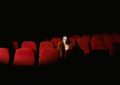 Elle va voir deux films… et finit enfermée seule dans le cinéma